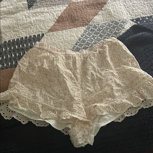 Floral Lace Trim Shorts - Picture 1 of 7